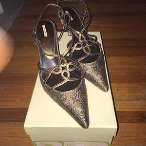 Max Studio Sling Back Heels